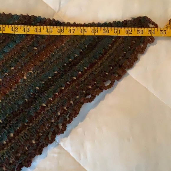 Handmade shawl - Picture 3 of 6